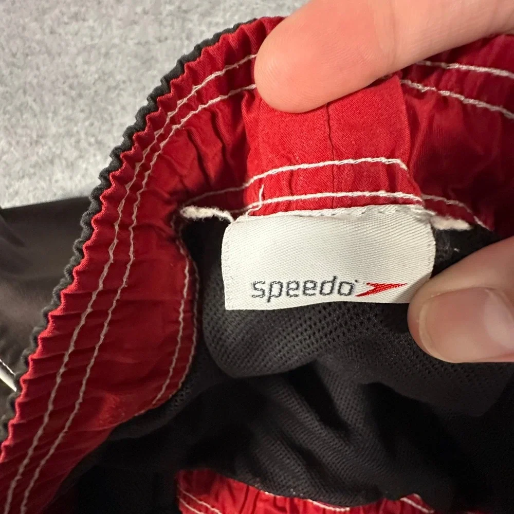 Speedo Board Shorts XL Brown Mens Cargo Pocket Swim Trunks Red Tribal Stripes